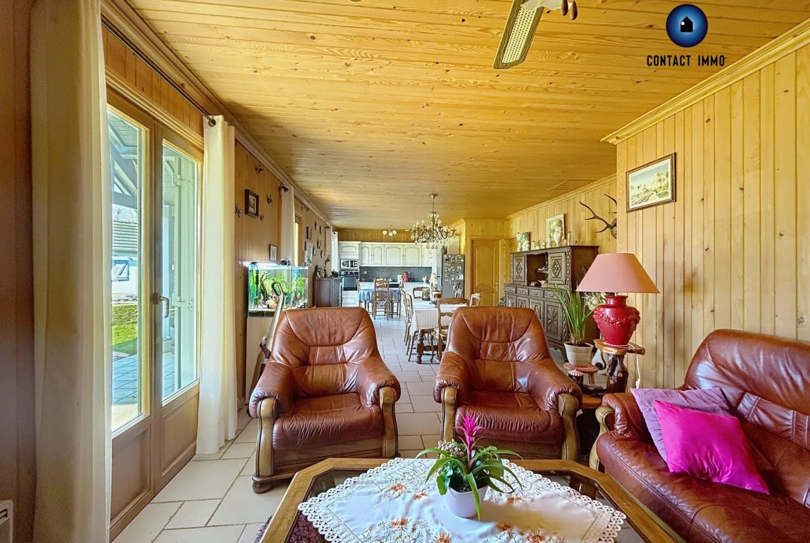 Charmant chalet en bois massif avec piscine et grand terrain à Beynat 