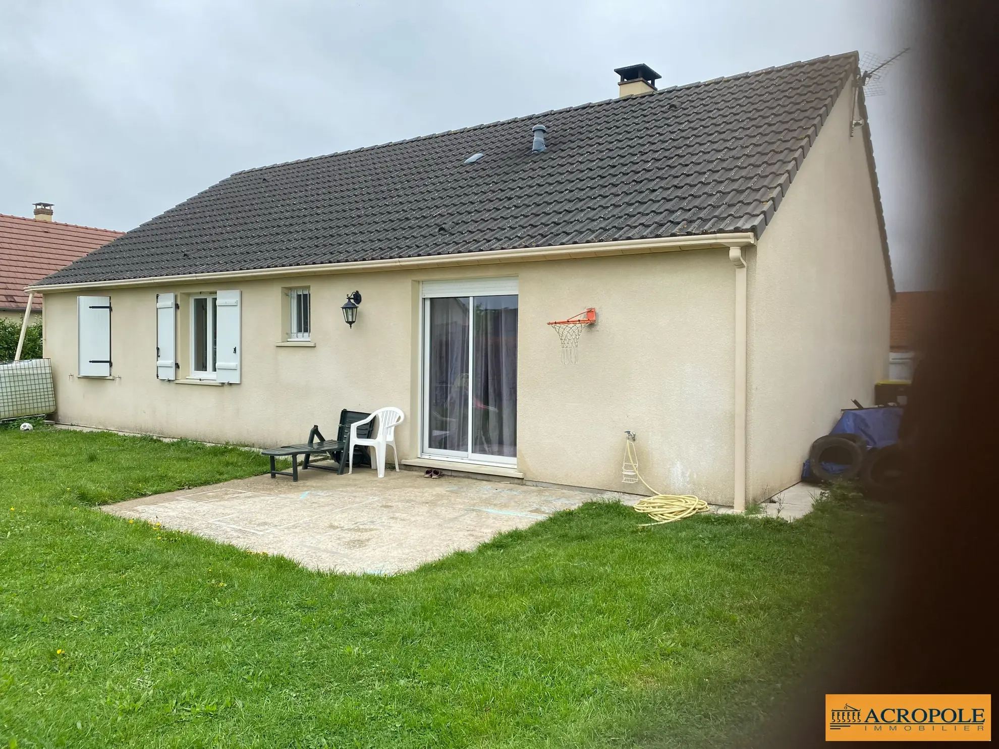 Maison de plain-pied à Poilly-lez-Gien avec terrasse et jardin clos 