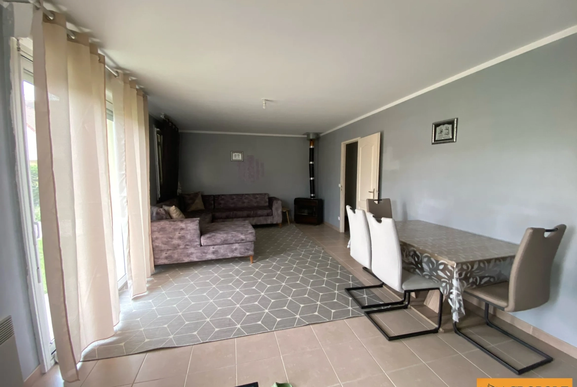 Maison de plain-pied à Poilly-lez-Gien avec terrasse et jardin clos 