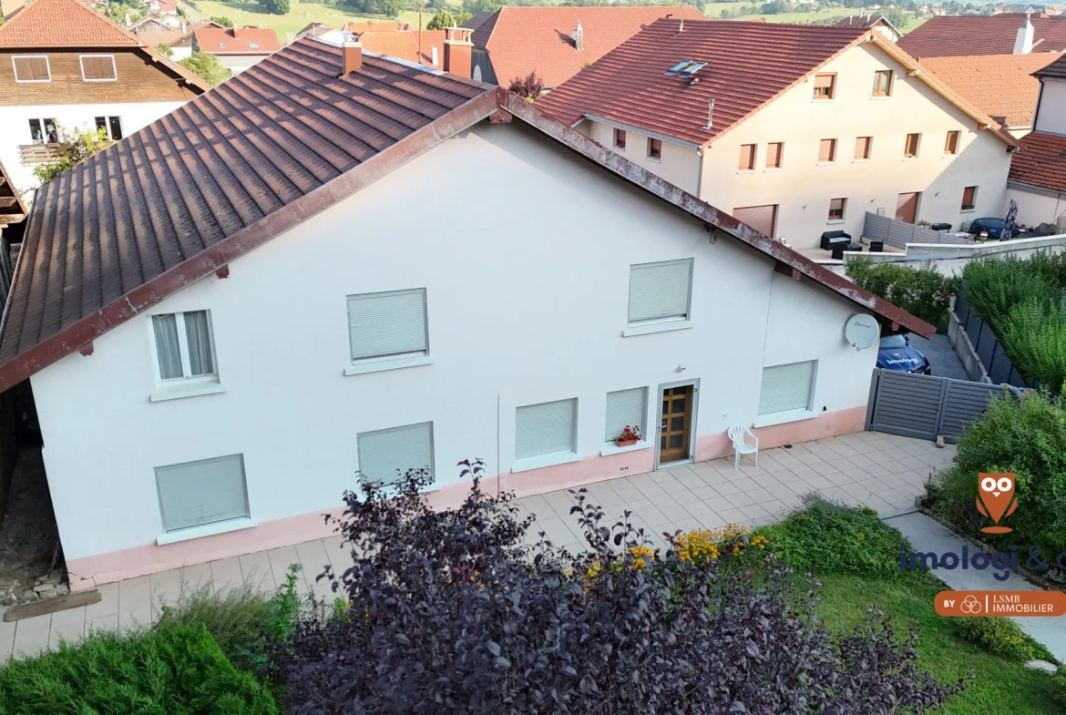 Maison à rénover avec potentiel d'aménagement et terrain constructible à Sombacour 