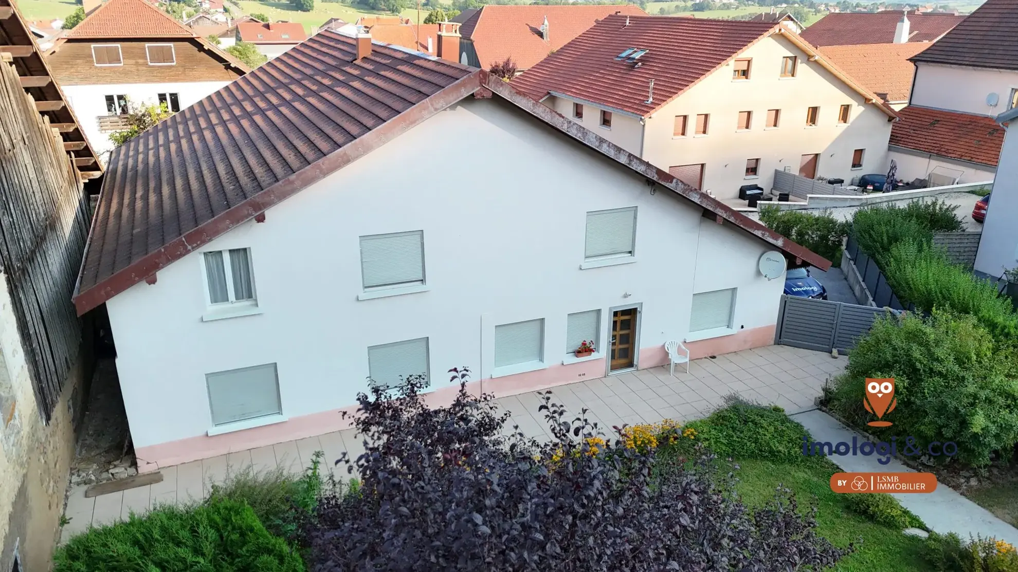 Maison à rénover avec potentiel d'aménagement et terrain constructible à Sombacour 