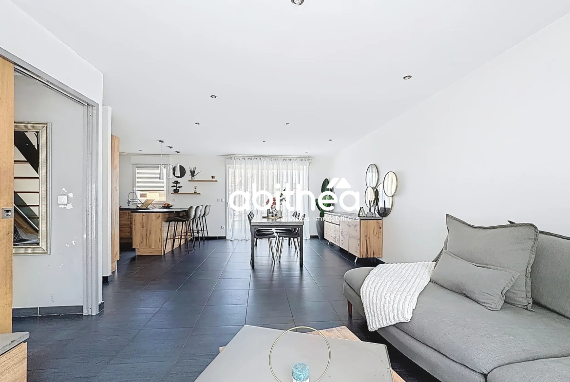 Maison individuelle semi-plane à Annay (62), 4 chambres, jardin et garage 