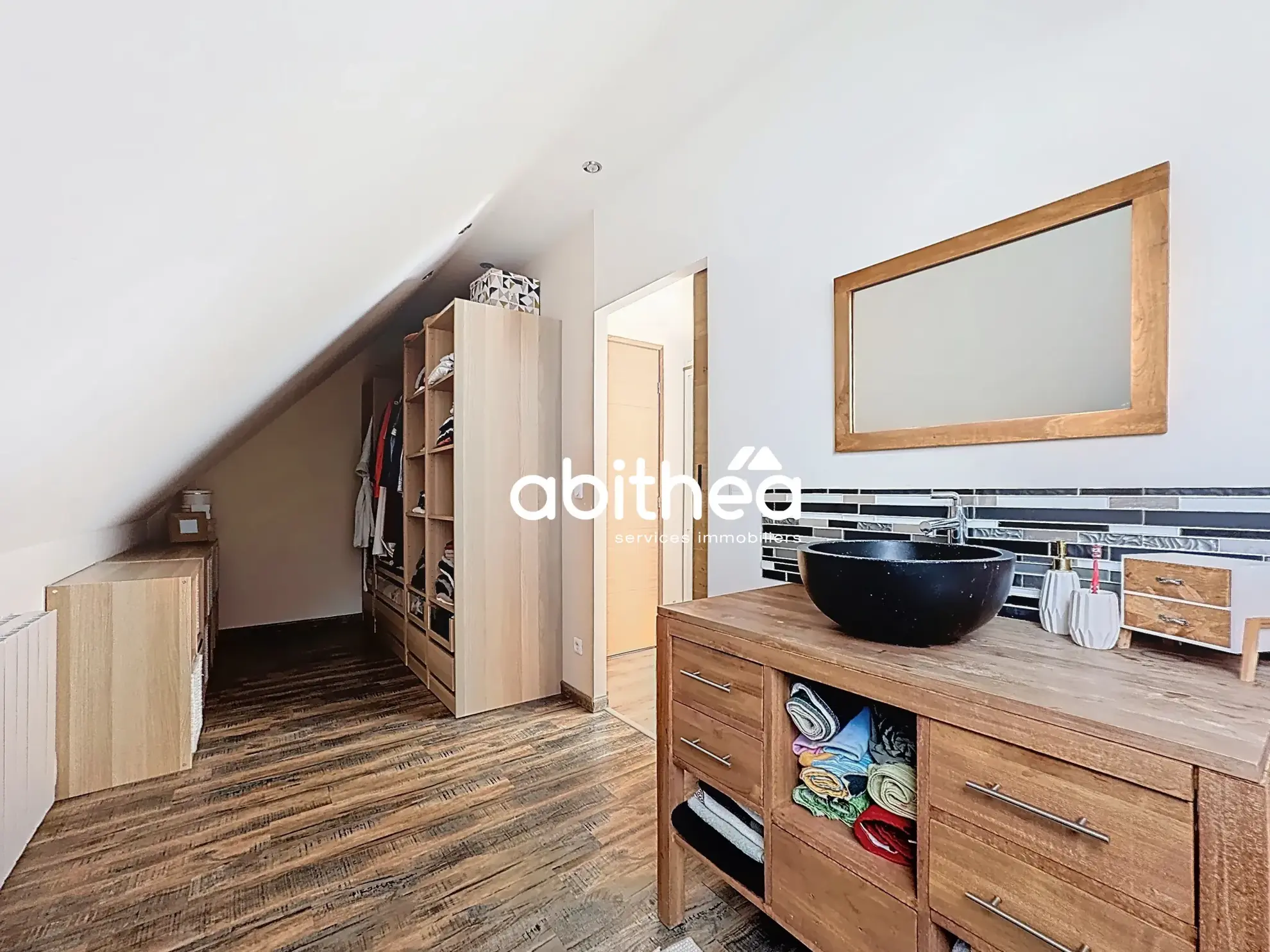Maison individuelle semi-plane à Annay (62), 4 chambres, jardin et garage 
