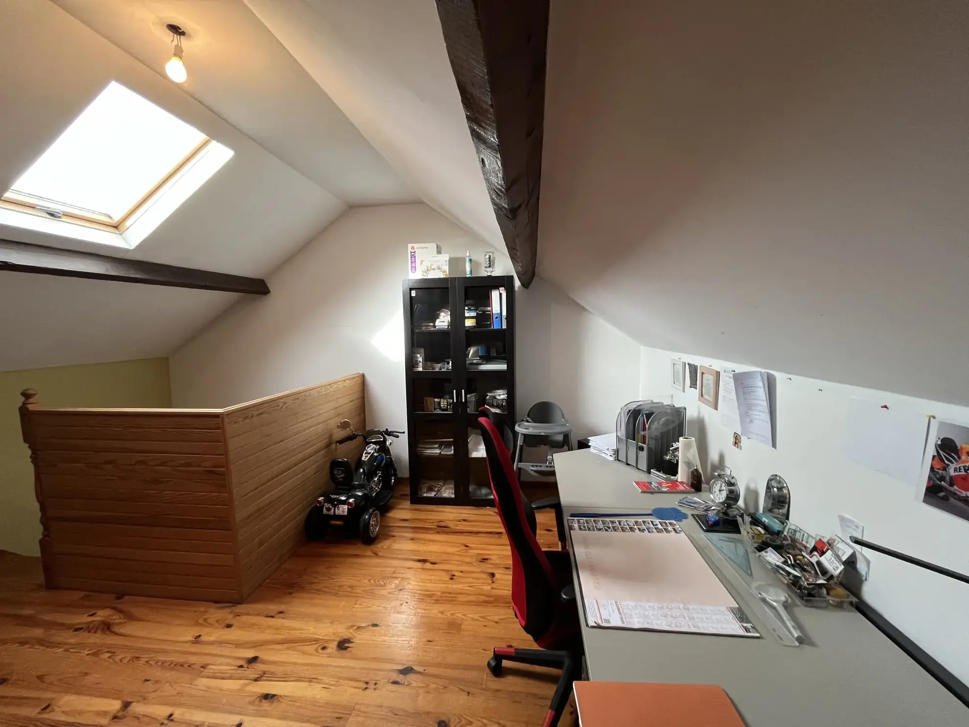Maison de ville à Hirson avec terrain, garage et grand extérieur 