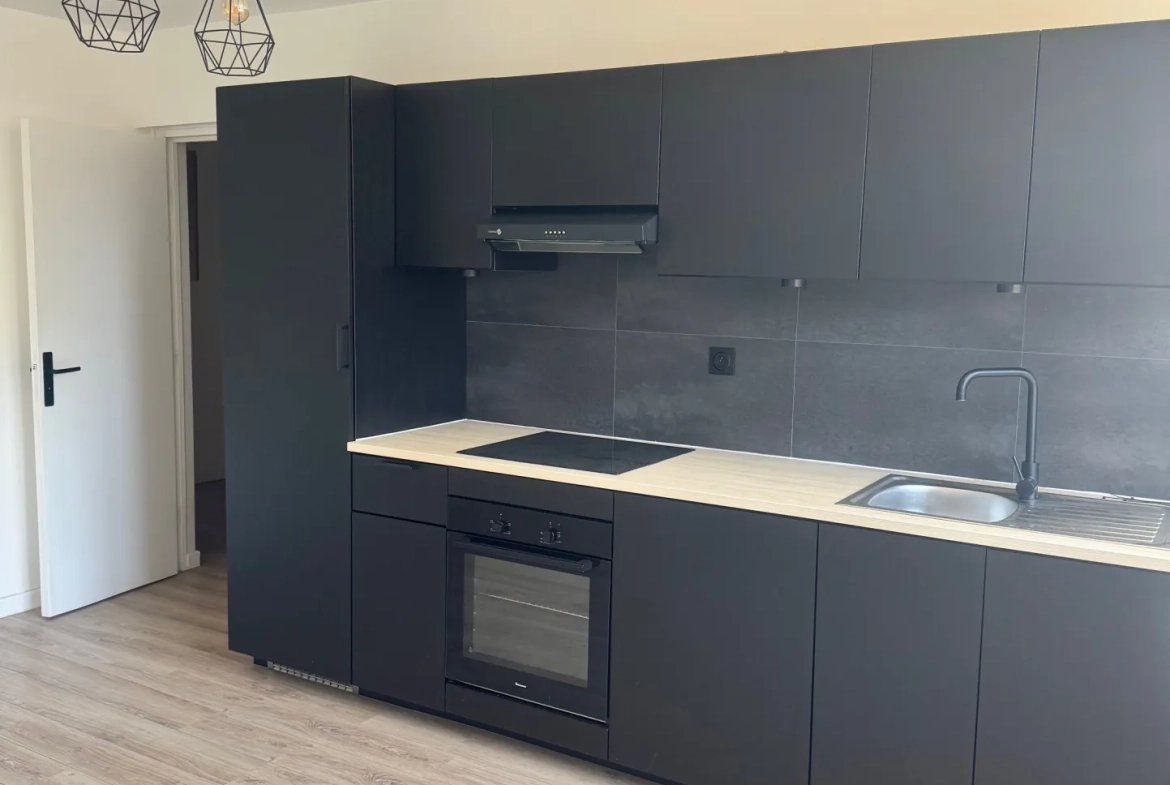 Appartement 3 pièces rénové à Marseille 13010 avec parking et sécurité 
