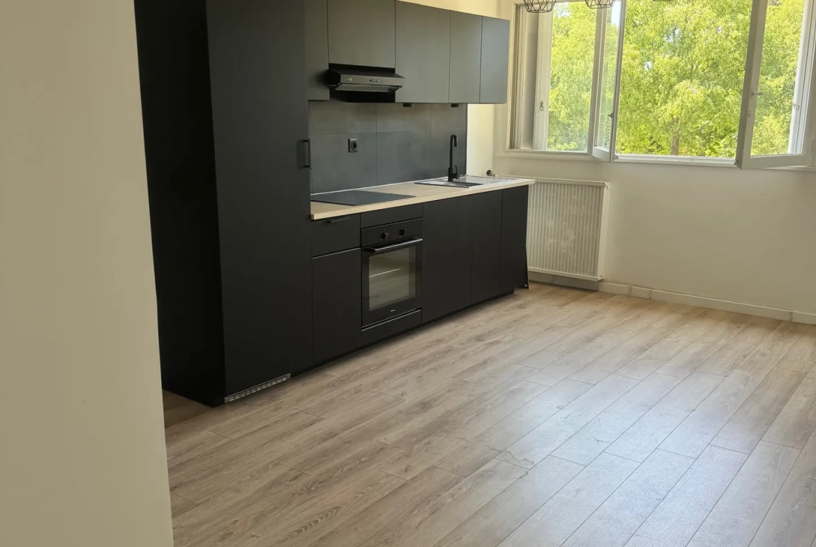 Appartement 3 pièces rénové à Marseille 13010 avec parking et sécurité 