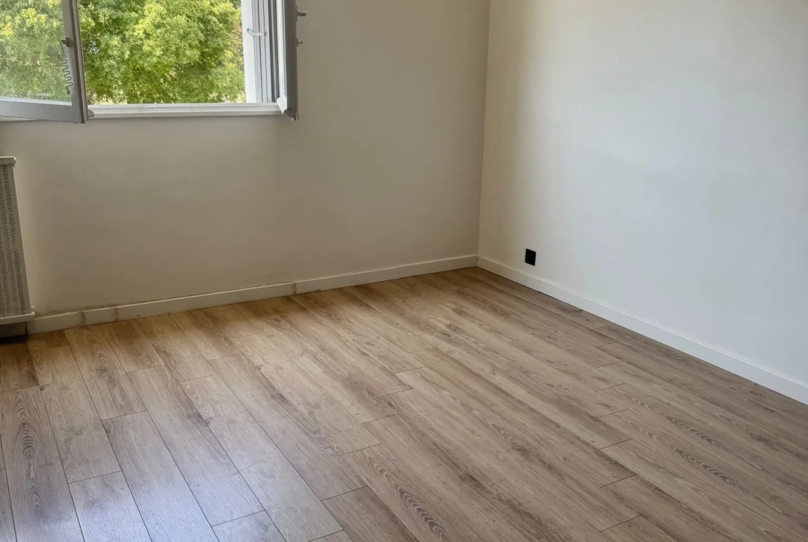Appartement 3 pièces rénové à Marseille 13010 avec parking et sécurité 