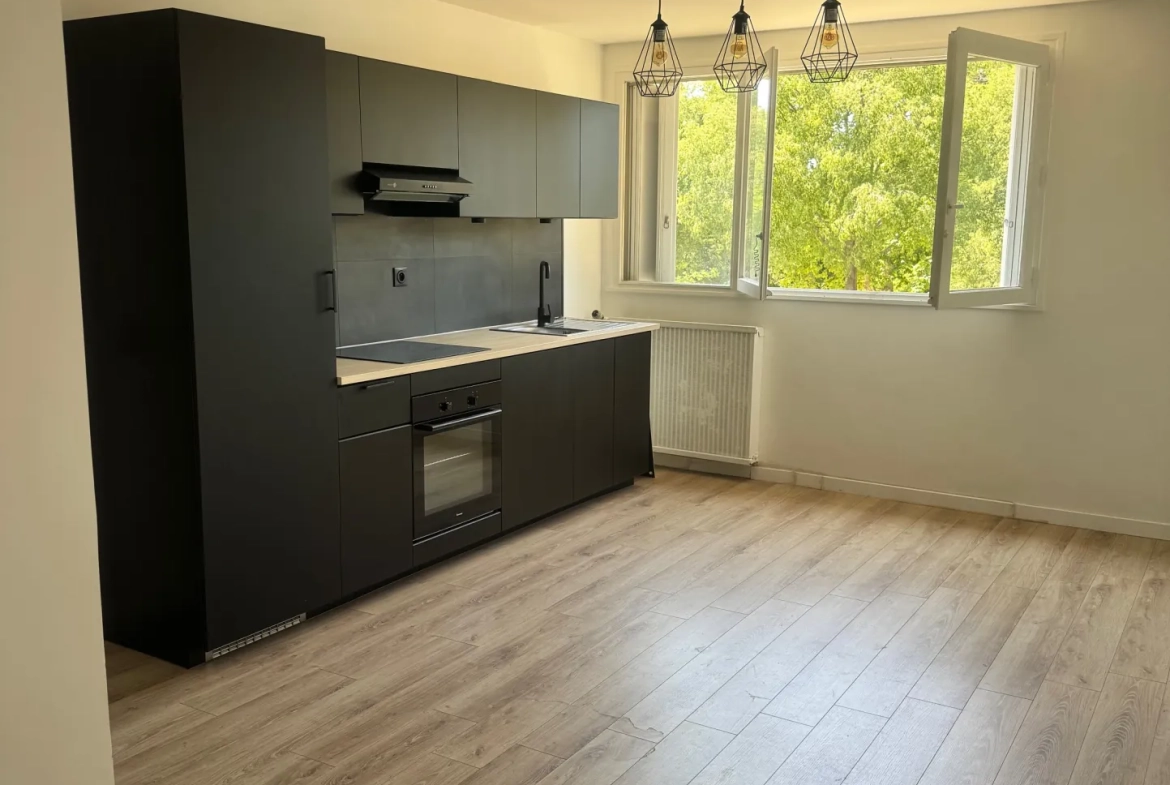 Appartement 3 pièces rénové à Marseille 13010 avec parking et sécurité 