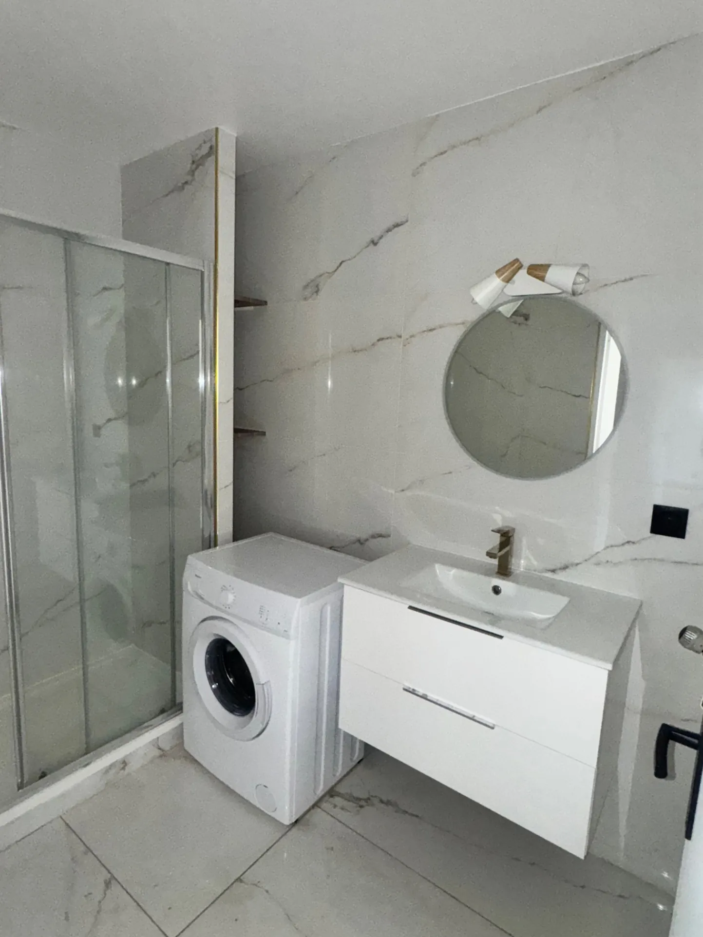 Appartement 3 pièces rénové à Marseille 13010 avec parking et sécurité 