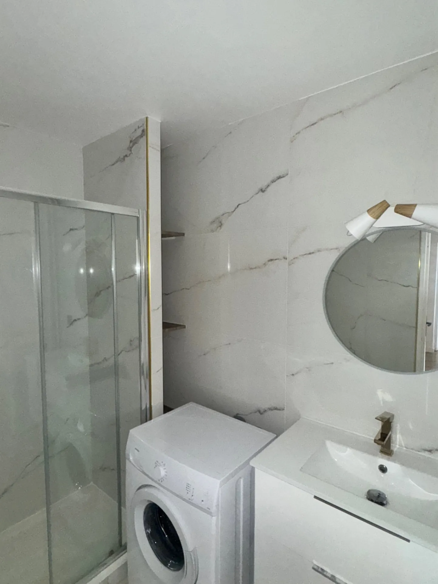 Appartement 3 pièces rénové à Marseille 13010 avec parking et sécurité 