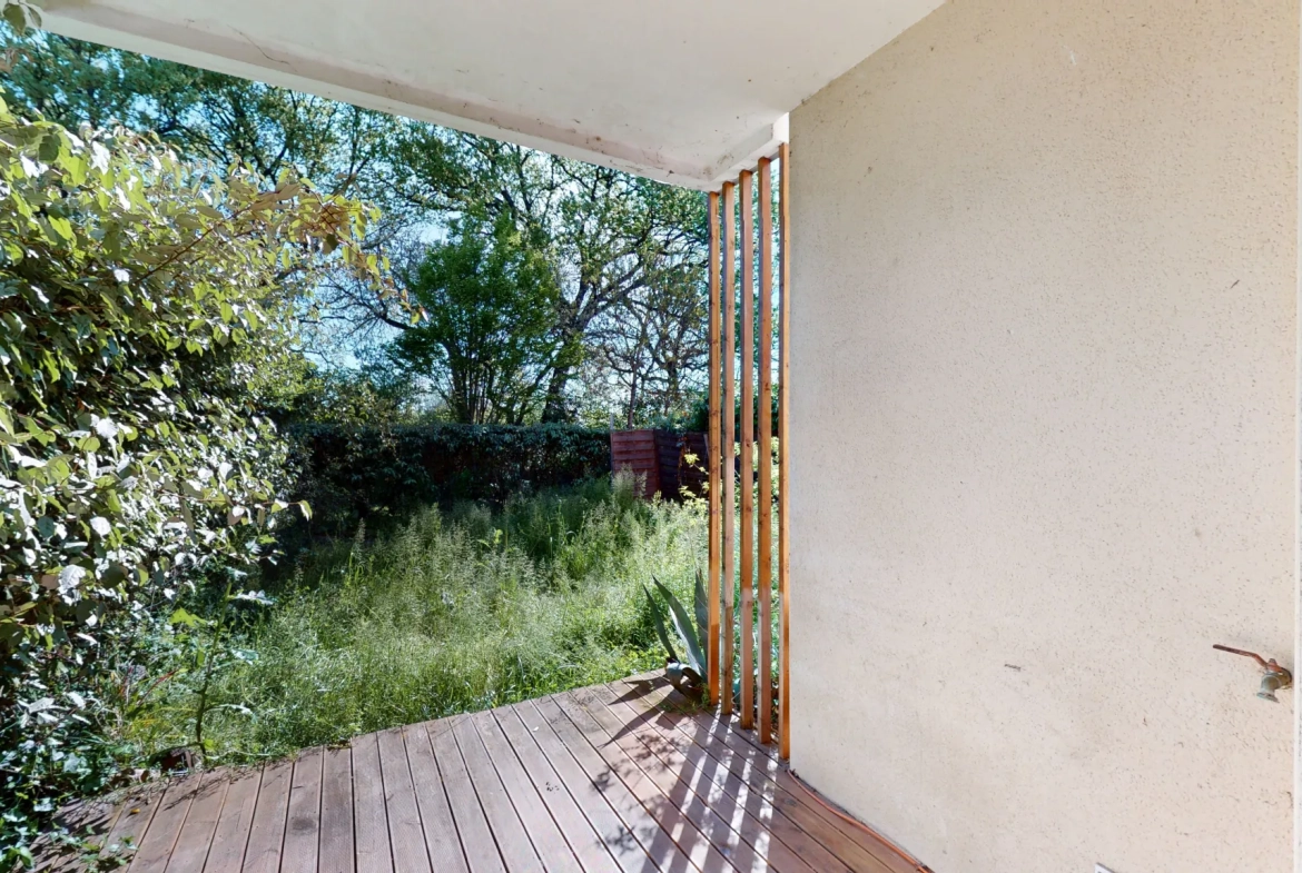 Vente appartement T2 avec terrasse à Fenouillet - Résidence sécurisée avec piscine 
