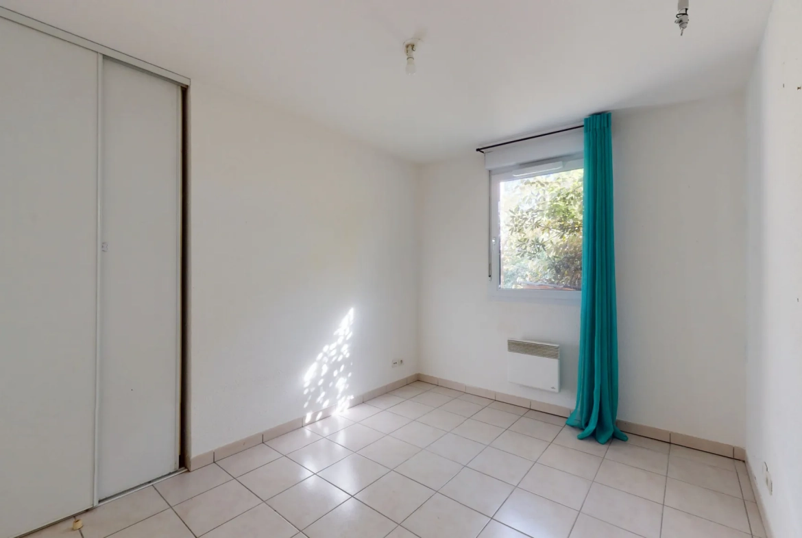 Vente appartement T2 avec terrasse à Fenouillet - Résidence sécurisée avec piscine 