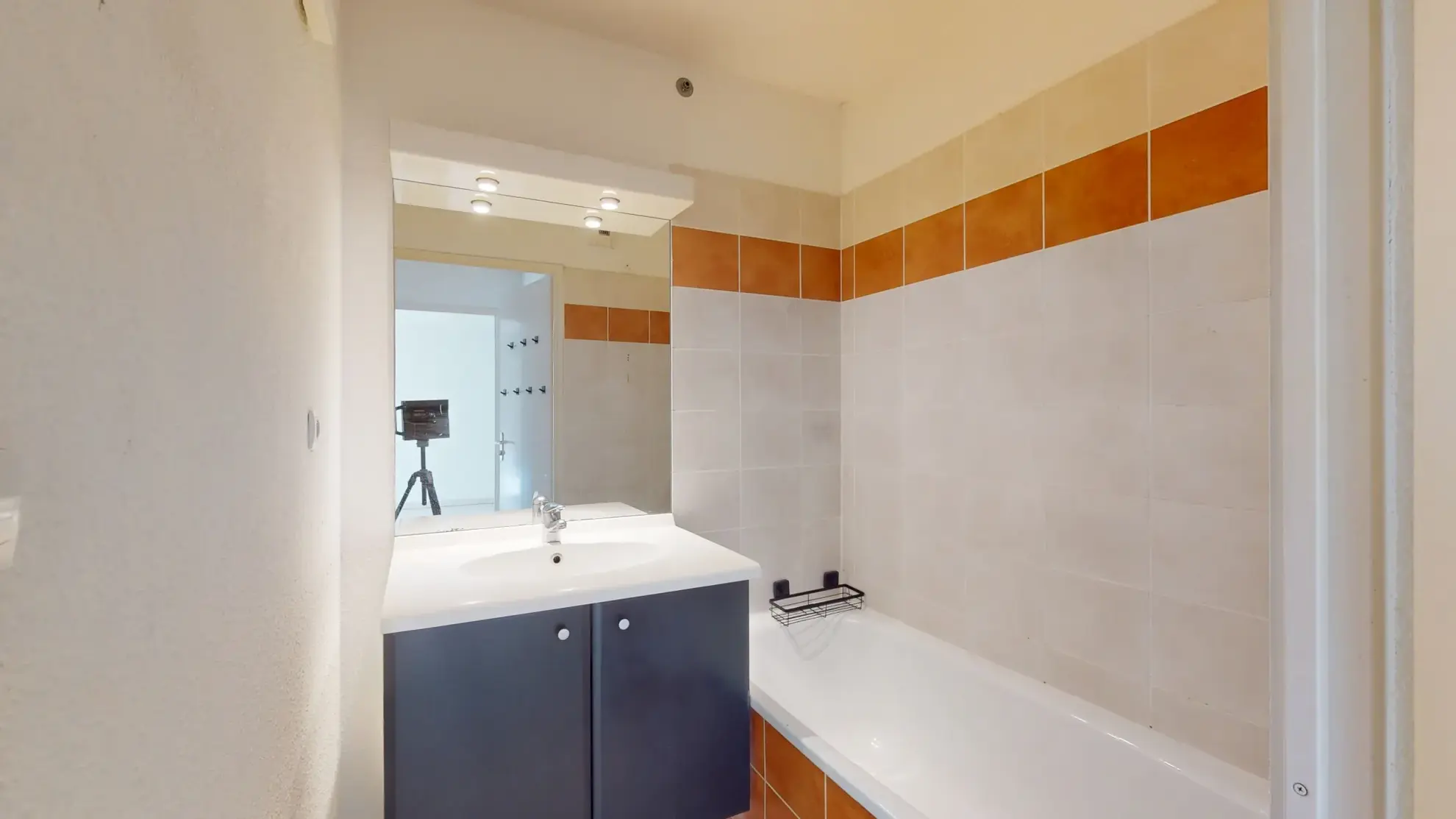 Vente appartement T2 avec terrasse à Fenouillet - Résidence sécurisée avec piscine 