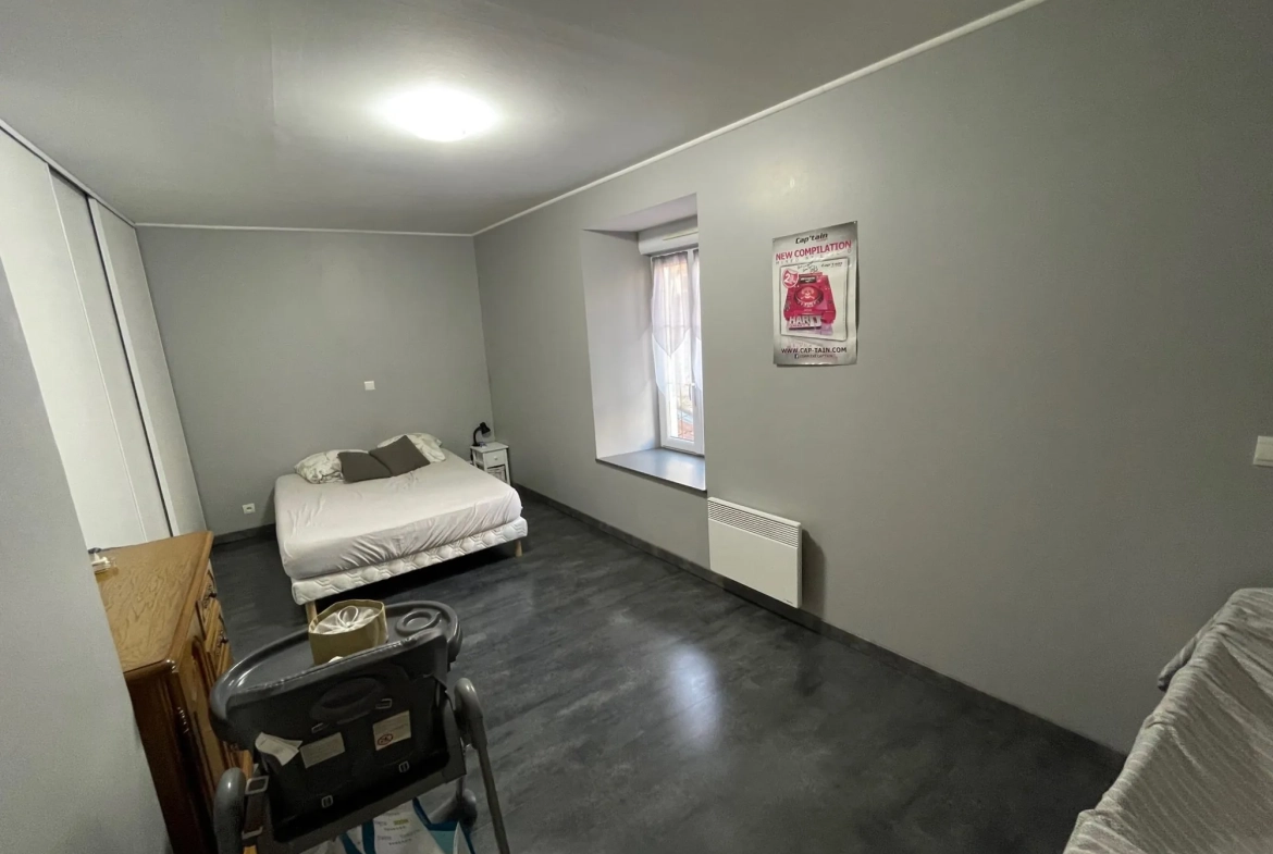 Maison de village à Thiaucourt-Regniéville avec grand potentiel et confort optimal 