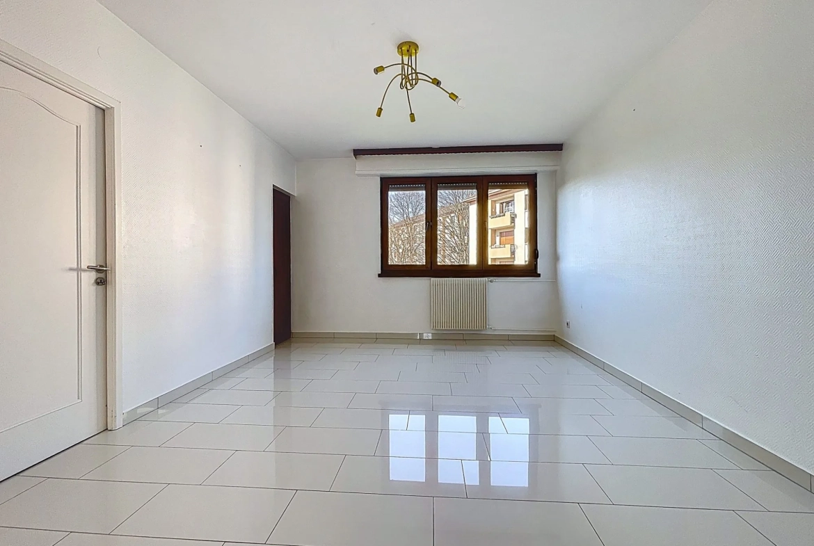 Appartement 4 pièces à Ostwald - 79,85 m² avec balcon, garage et cave 