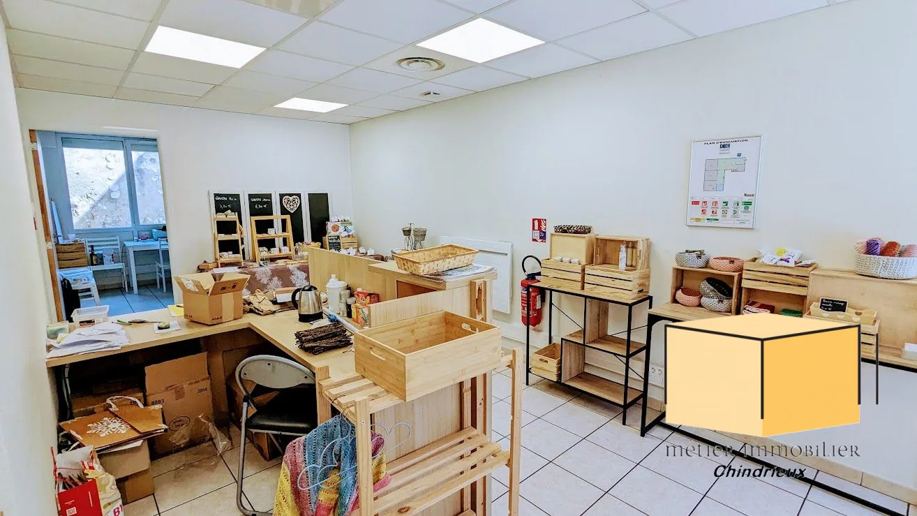 Local commercial à vendre à Culoz - Bonne visibilité et rentabilité 