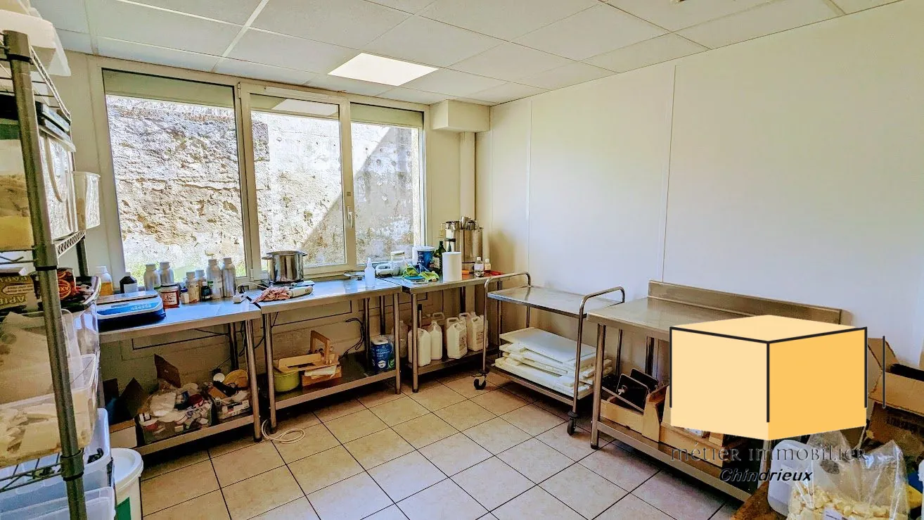 Local commercial à vendre à Culoz - Bonne visibilité et rentabilité 
