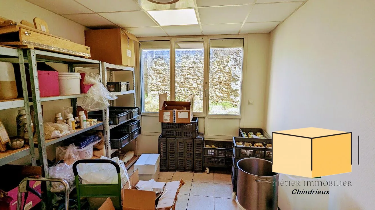 Local commercial à vendre à Culoz - Bonne visibilité et rentabilité 