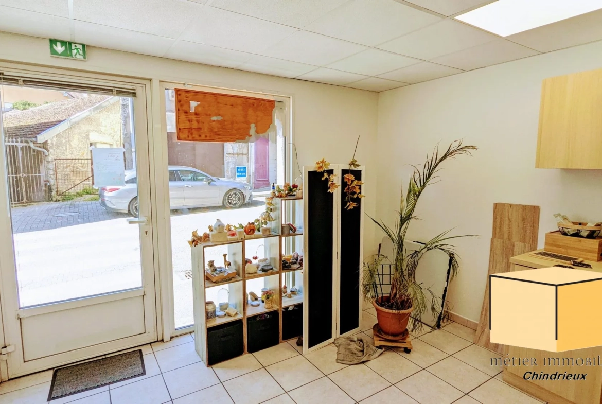 Local commercial à vendre à Culoz - Bonne visibilité et rentabilité 
