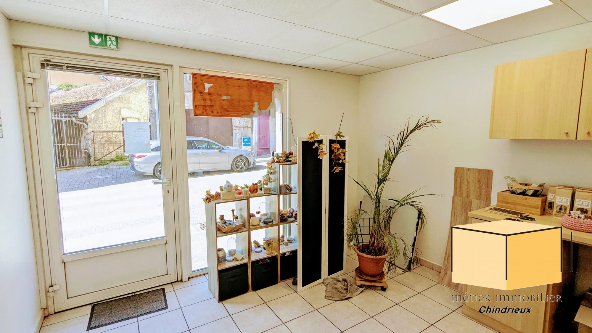 Local commercial à vendre à Culoz - Bonne visibilité et rentabilité 