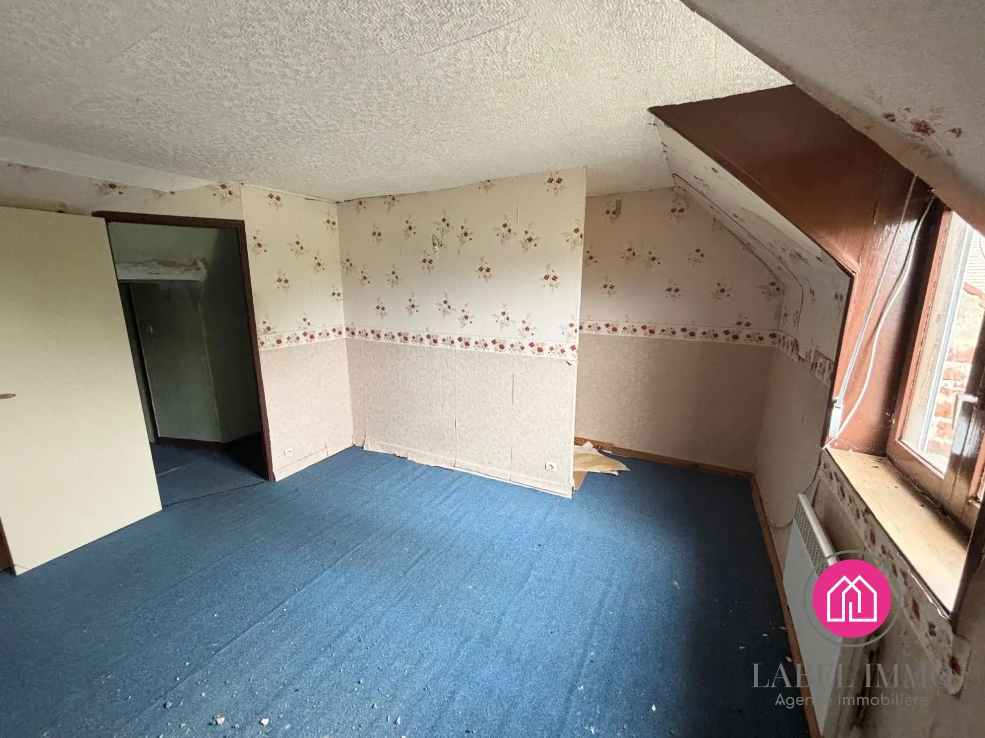 Maison semi-individuelle de 85 m² avec jardin à Roeulx - Calme et stationnement privé 