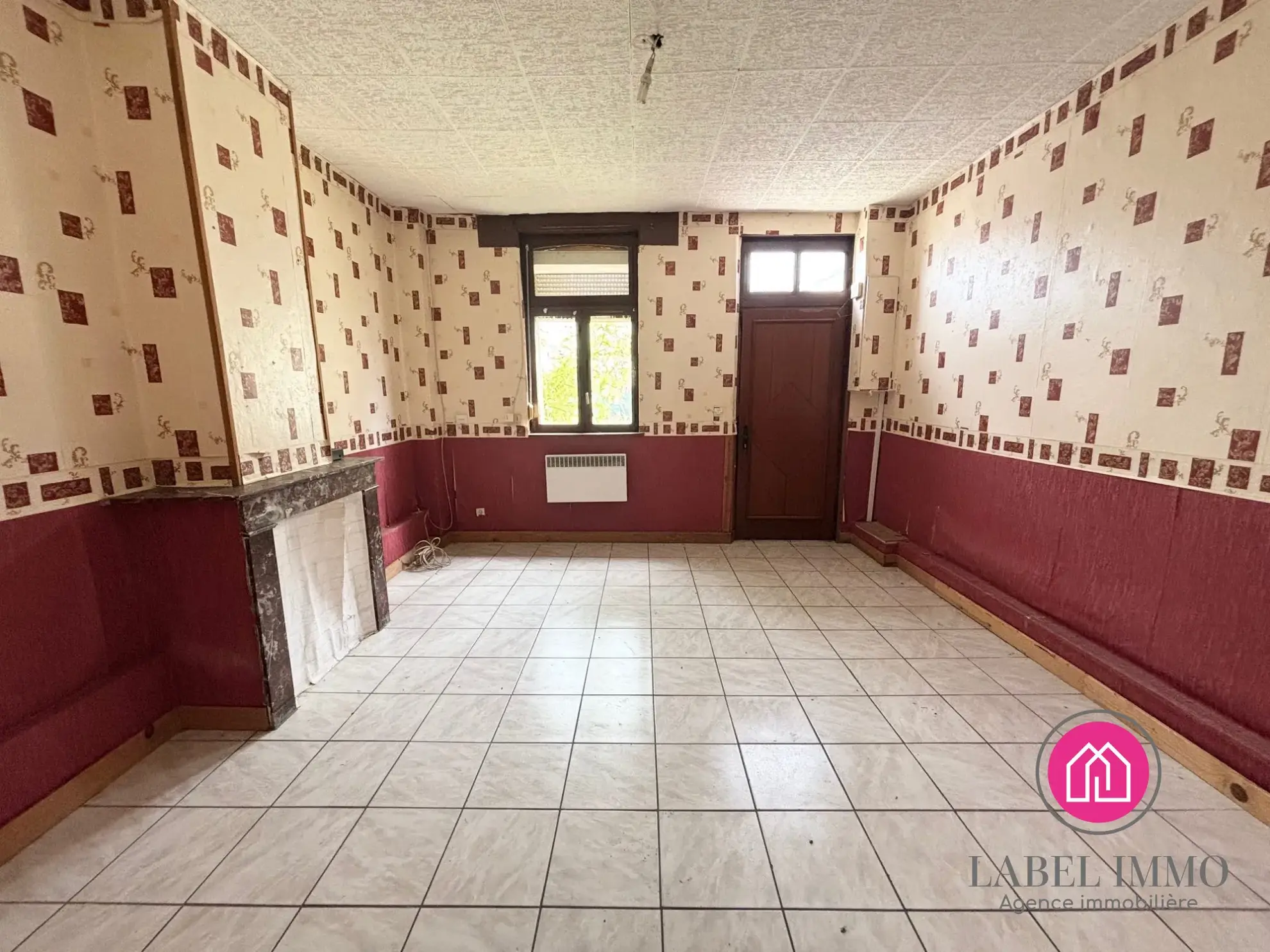 Maison semi-individuelle de 85 m² avec jardin à Roeulx - Calme et stationnement privé 