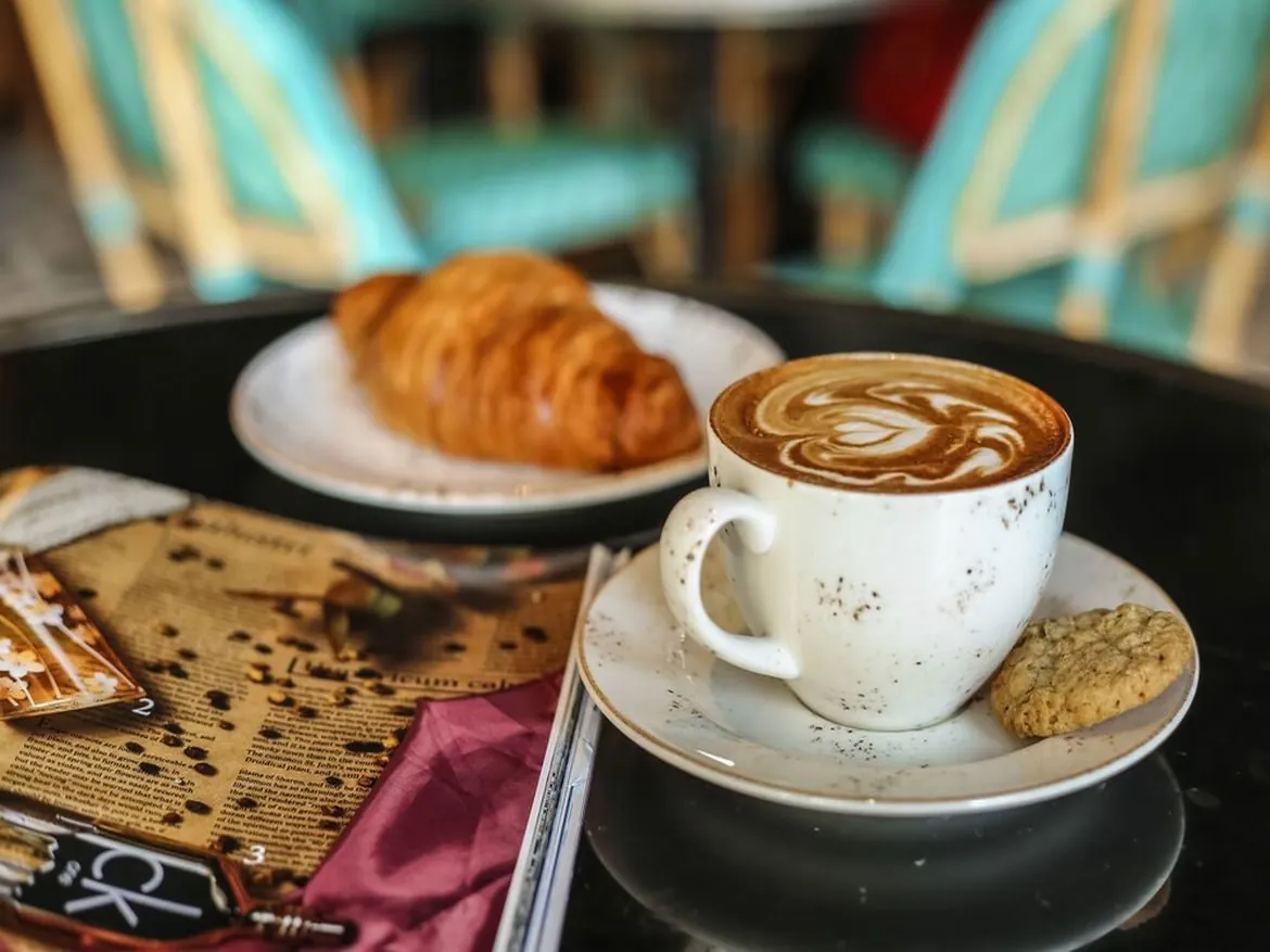 À vendre : tea-room ou bar à café dans centre commercial à Neuchâtel 