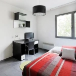 Investissement immobilier à Lyon 7ème : Studio loué avec parking et rentabilité garantissant un revenu stable
