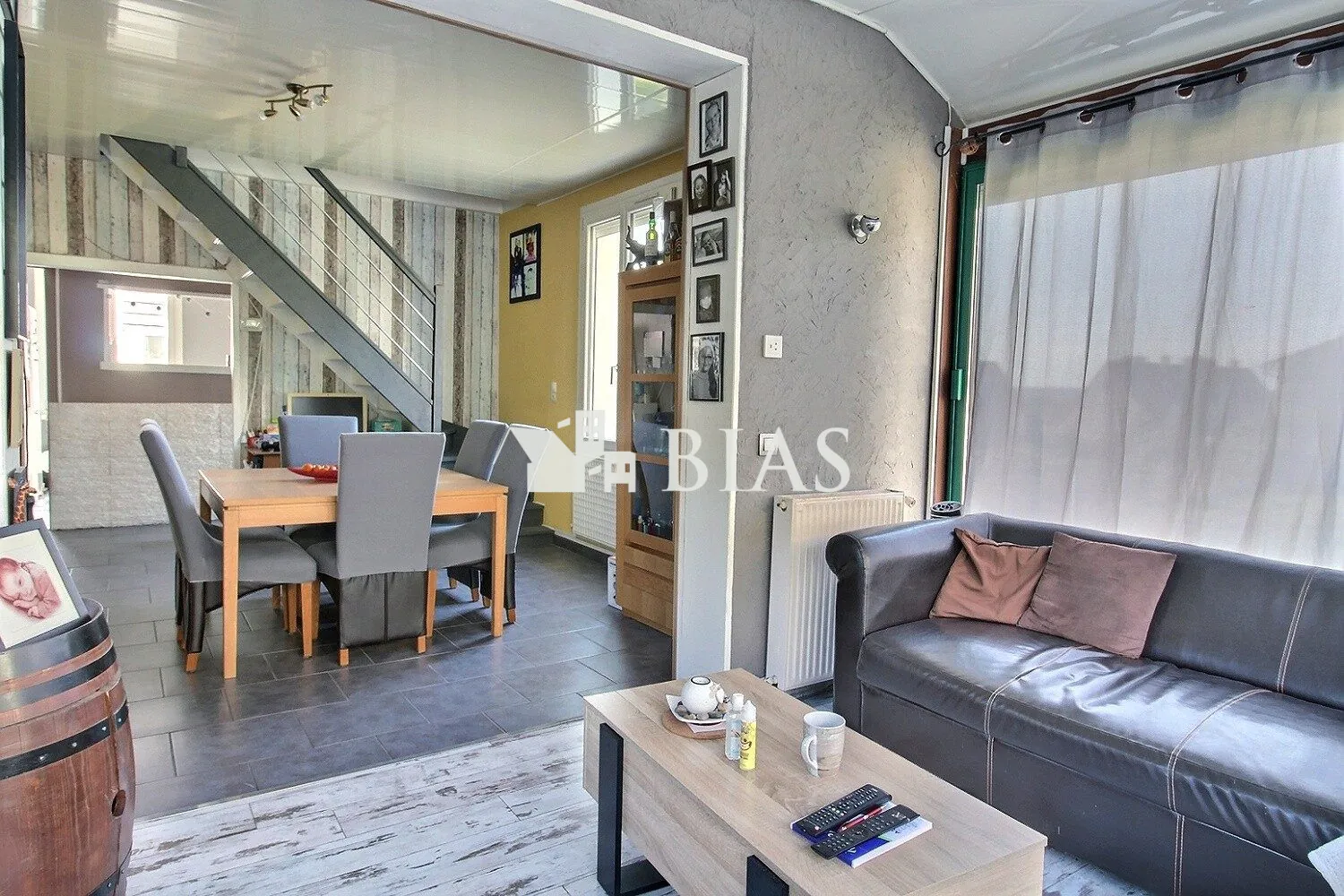 Maison de plain-pied à vendre à Le Trait, 2 chambres, garage potentiel, terrain 534 m² 