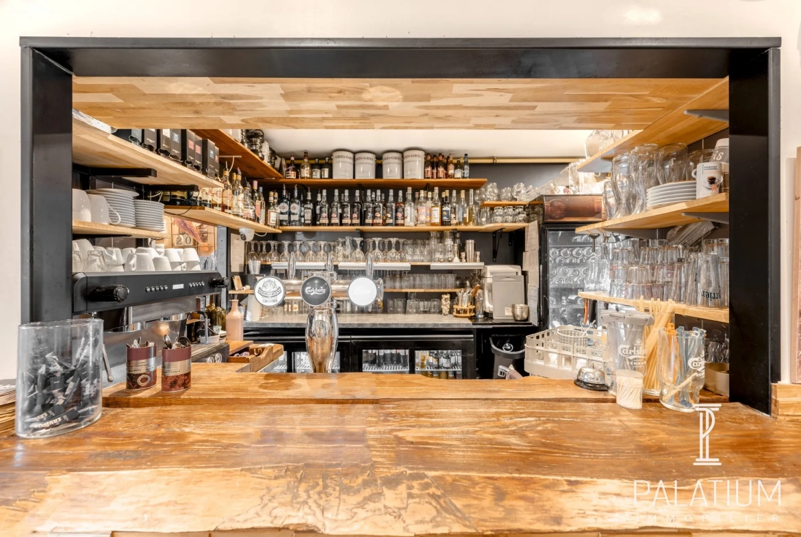 Restaurant à vendre à Digne-les-Bains avec grande terrasse et croissance du chiffre d'affaires 