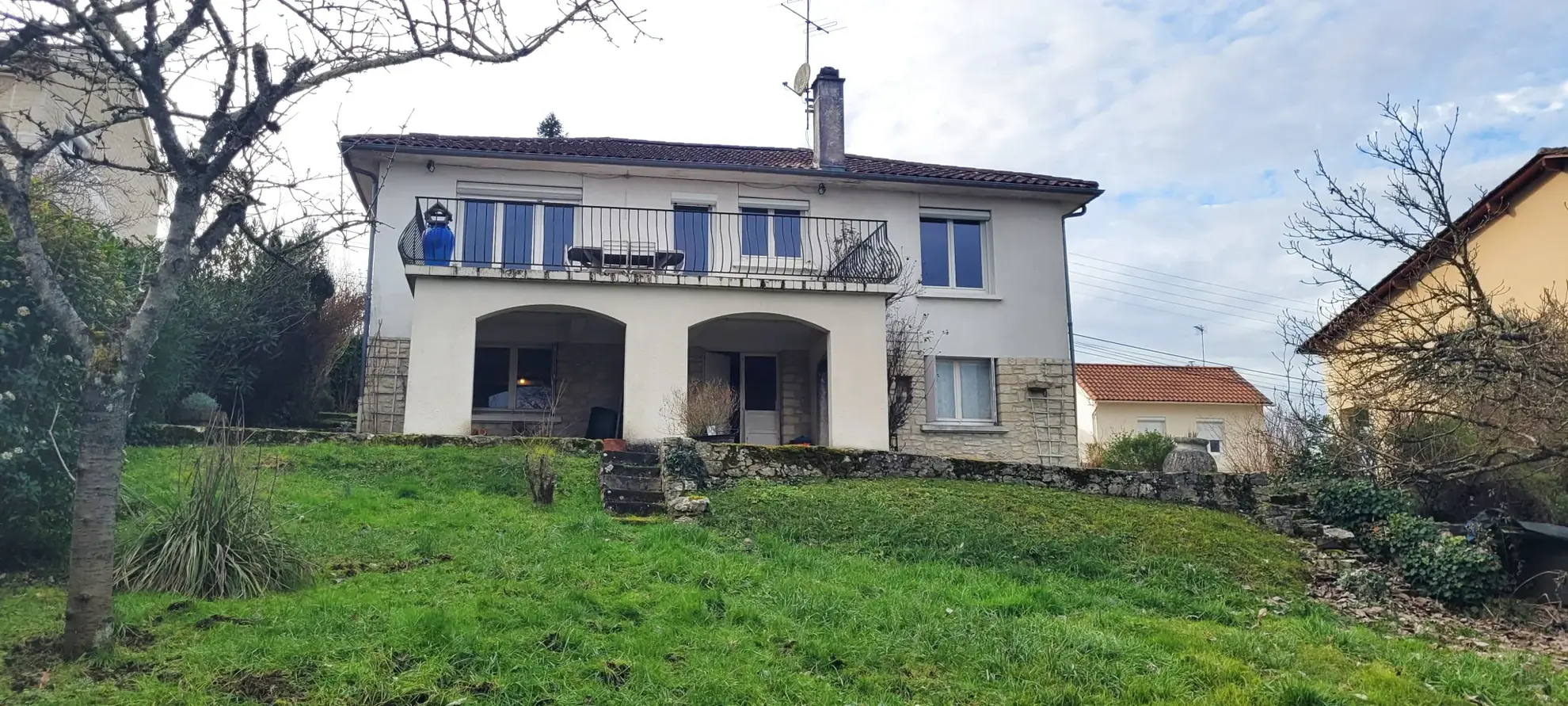Maison à restaurer avec vue sur la ville à Coulounieix-Chamiers 