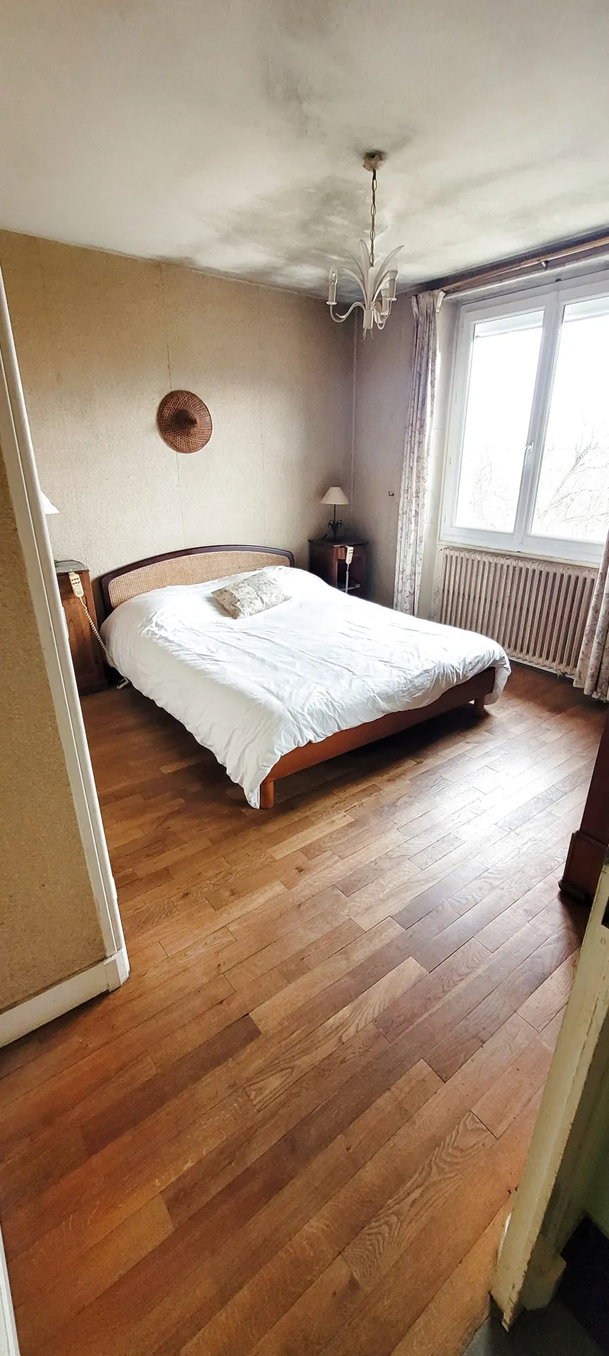 Maison à restaurer avec vue sur la ville à Coulounieix-Chamiers 