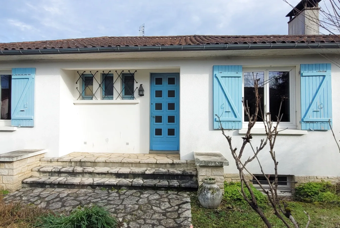 Maison à restaurer avec vue sur la ville à Coulounieix-Chamiers 