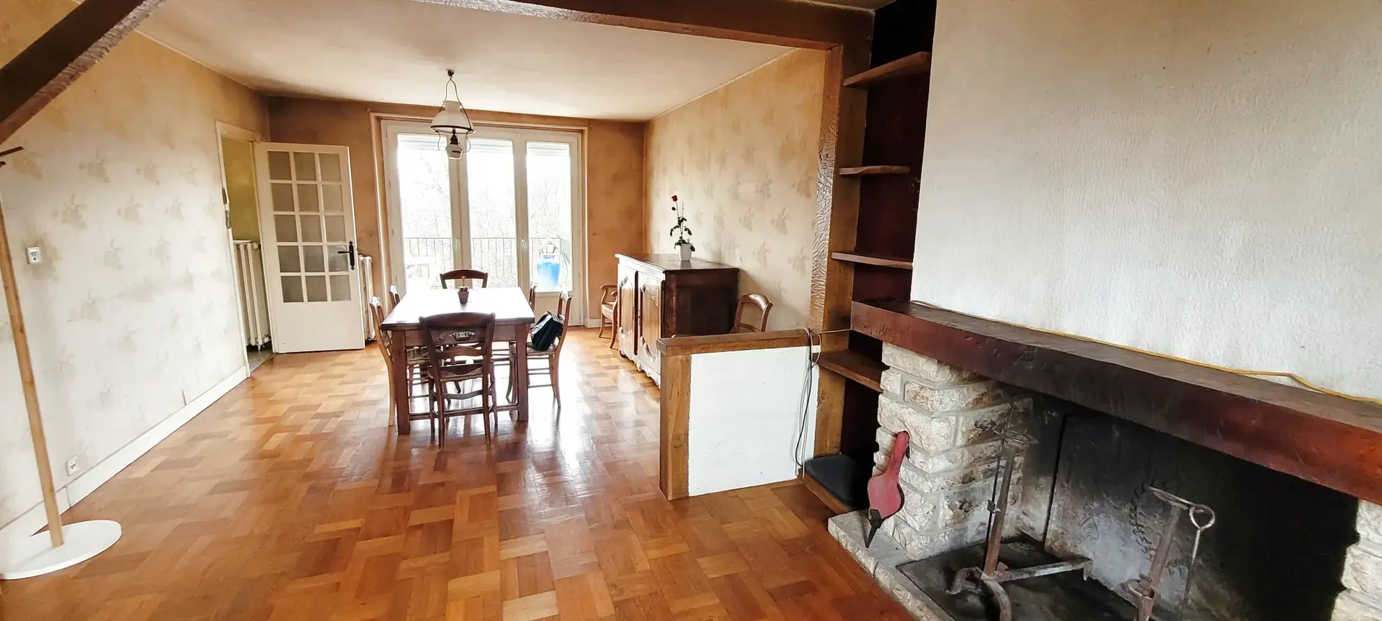 Maison à restaurer avec vue sur la ville à Coulounieix-Chamiers 
