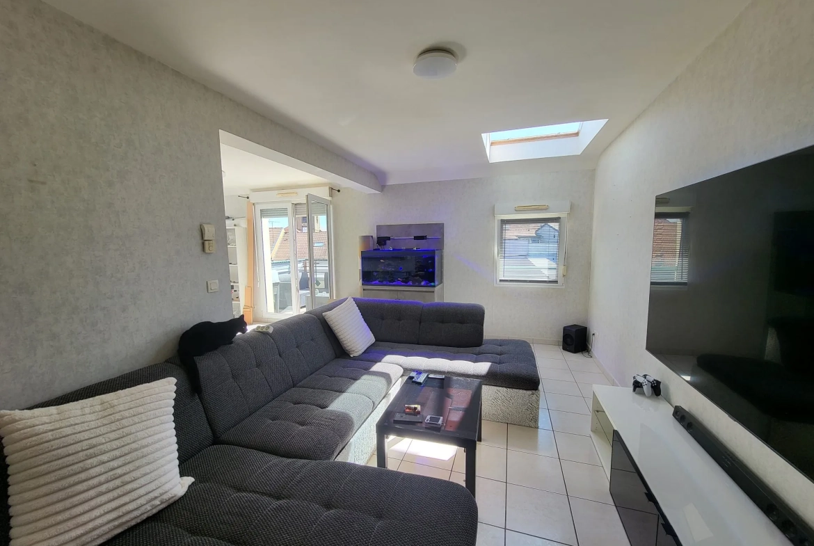 Appartement lumineux à vendre à Serrouville avec balcon et parking 