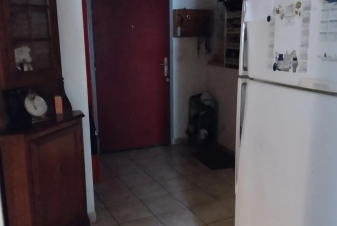 Appartement T3 de 72 m² à Chichilianne, vue sur la place du village 