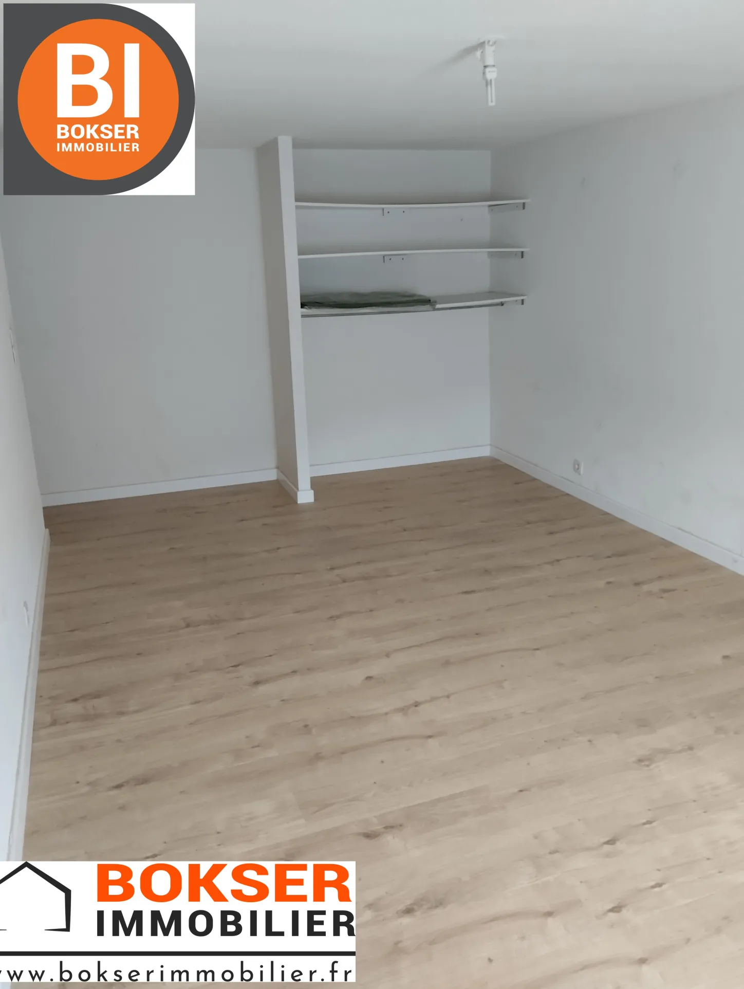 Appartement T3 de 72 m² à Chichilianne, vue sur la place du village 