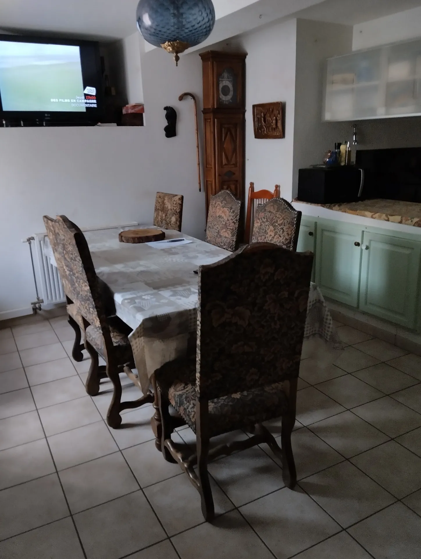 Appartement T3 de 72 m² à Chichilianne, vue sur la place du village 