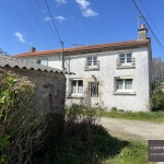 Maison à rénover à La Planche avec terrain et dépendances – Potentiel exceptionnel