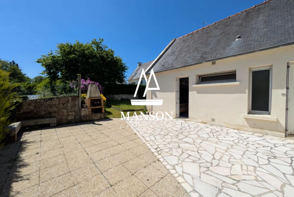 Maison de plain-pied à rénover à Ploumagoar, 4 pièces, 106 m², Sud 