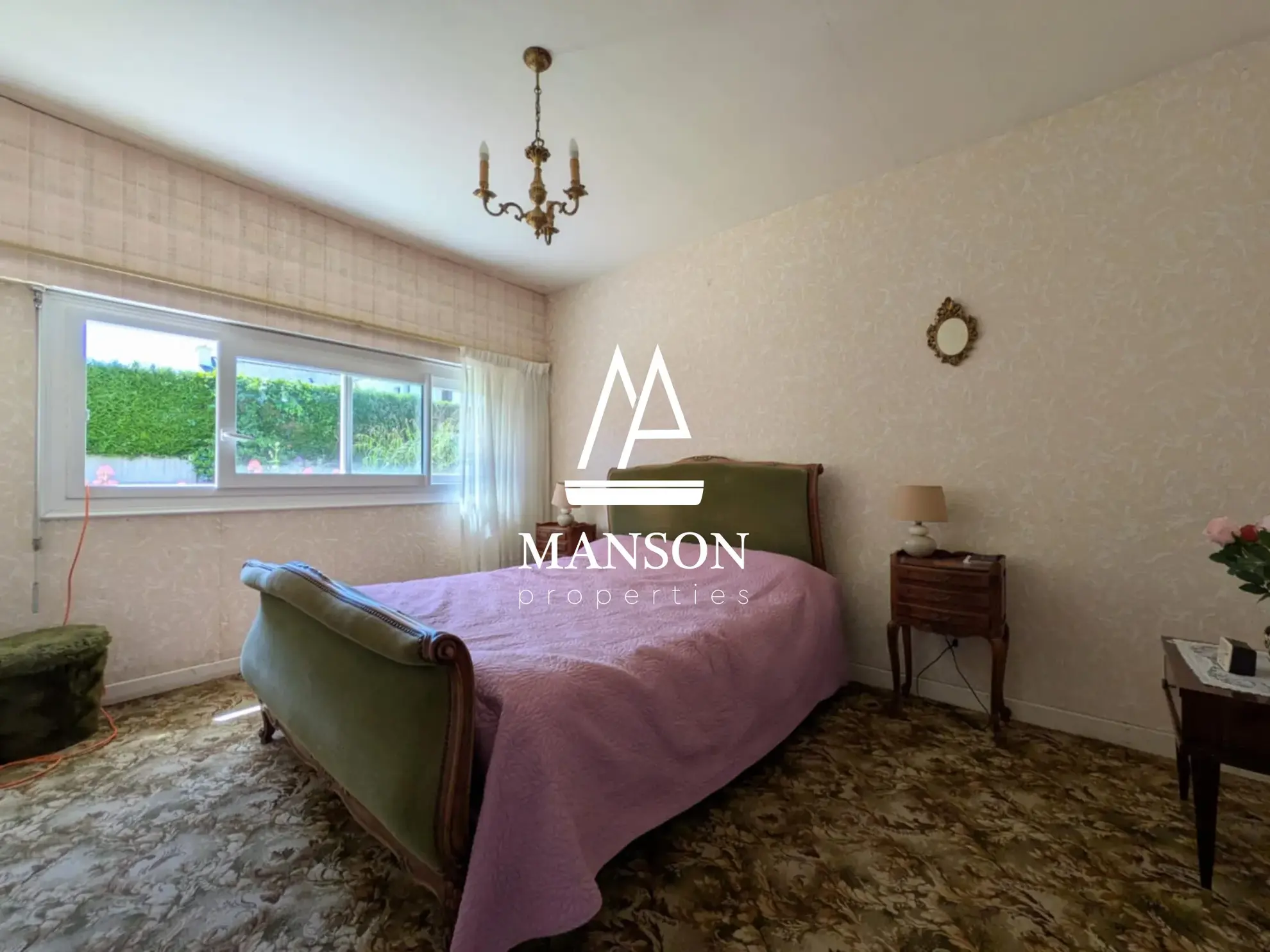 Maison de plain-pied à rénover à Ploumagoar, 4 pièces, 106 m², Sud 