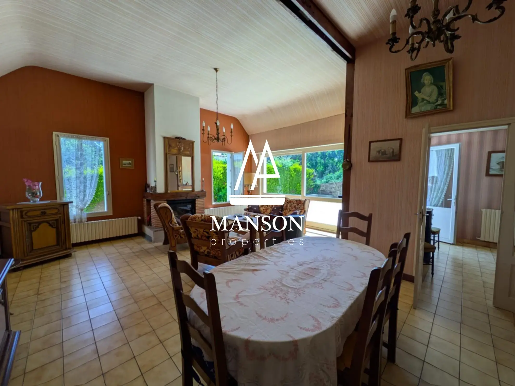 Maison de plain-pied à rénover à Ploumagoar, 4 pièces, 106 m², Sud 