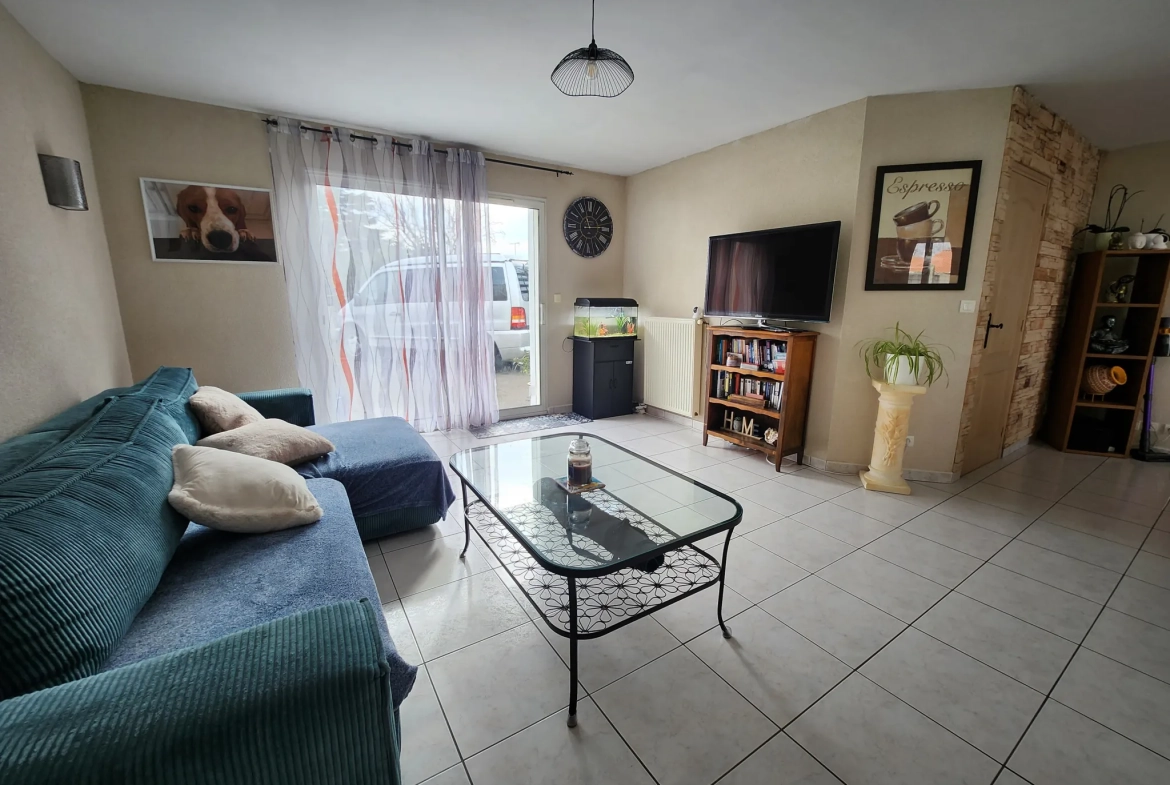 Maison de plain-pied à Luçon avec 4 chambres, bureau et piscine – 125 m² 
