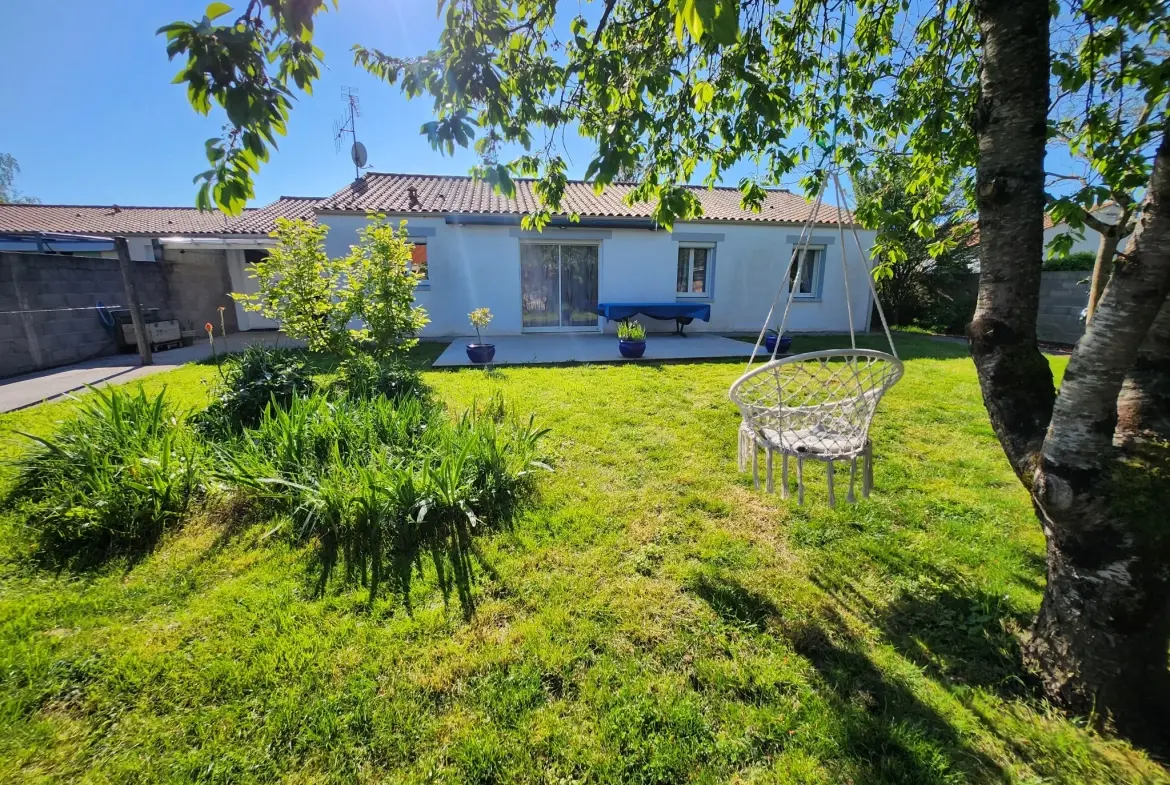 Maison de plain-pied à Luçon avec 4 chambres, bureau et piscine – 125 m² 