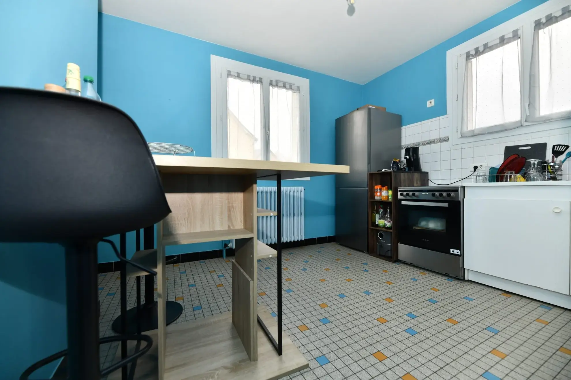 Pavillon familial avec jardin et balcon à Mauriac, proche commodités 