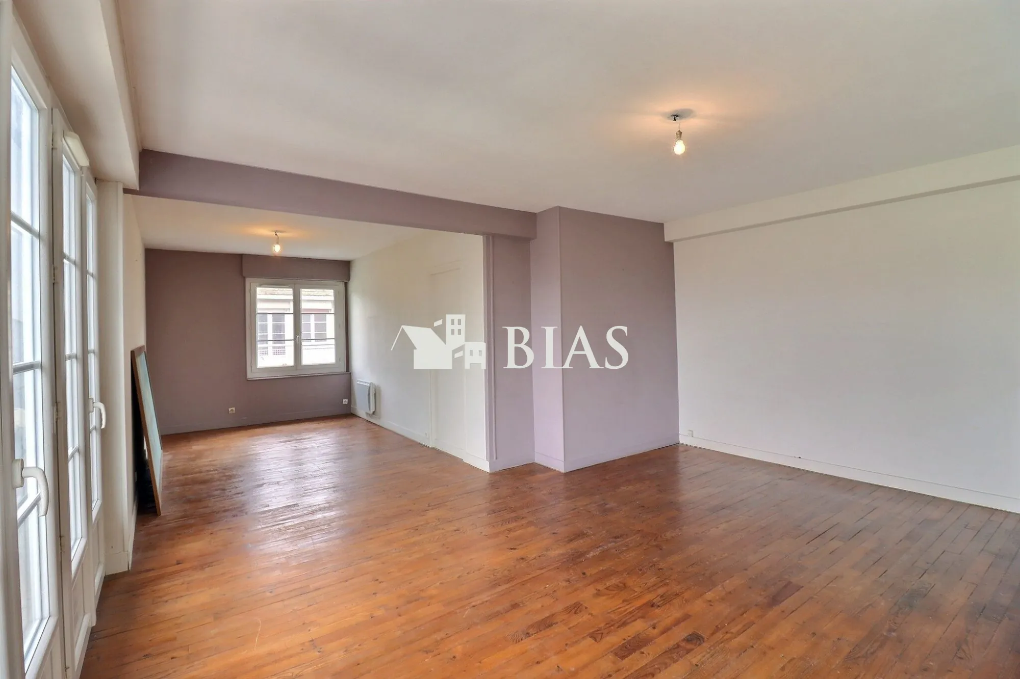Appartement lumineux de 90m² avec 3 chambres au cœur de Lisieux 