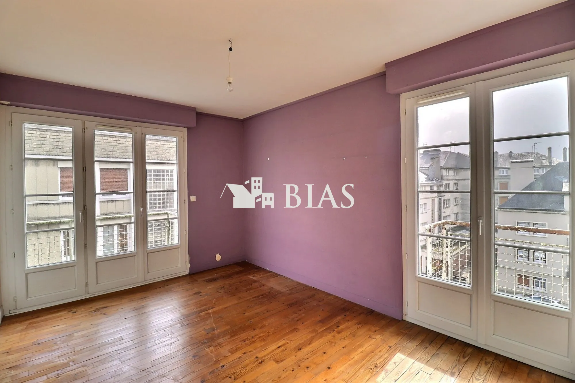 Appartement lumineux de 90m² avec 3 chambres au cœur de Lisieux 