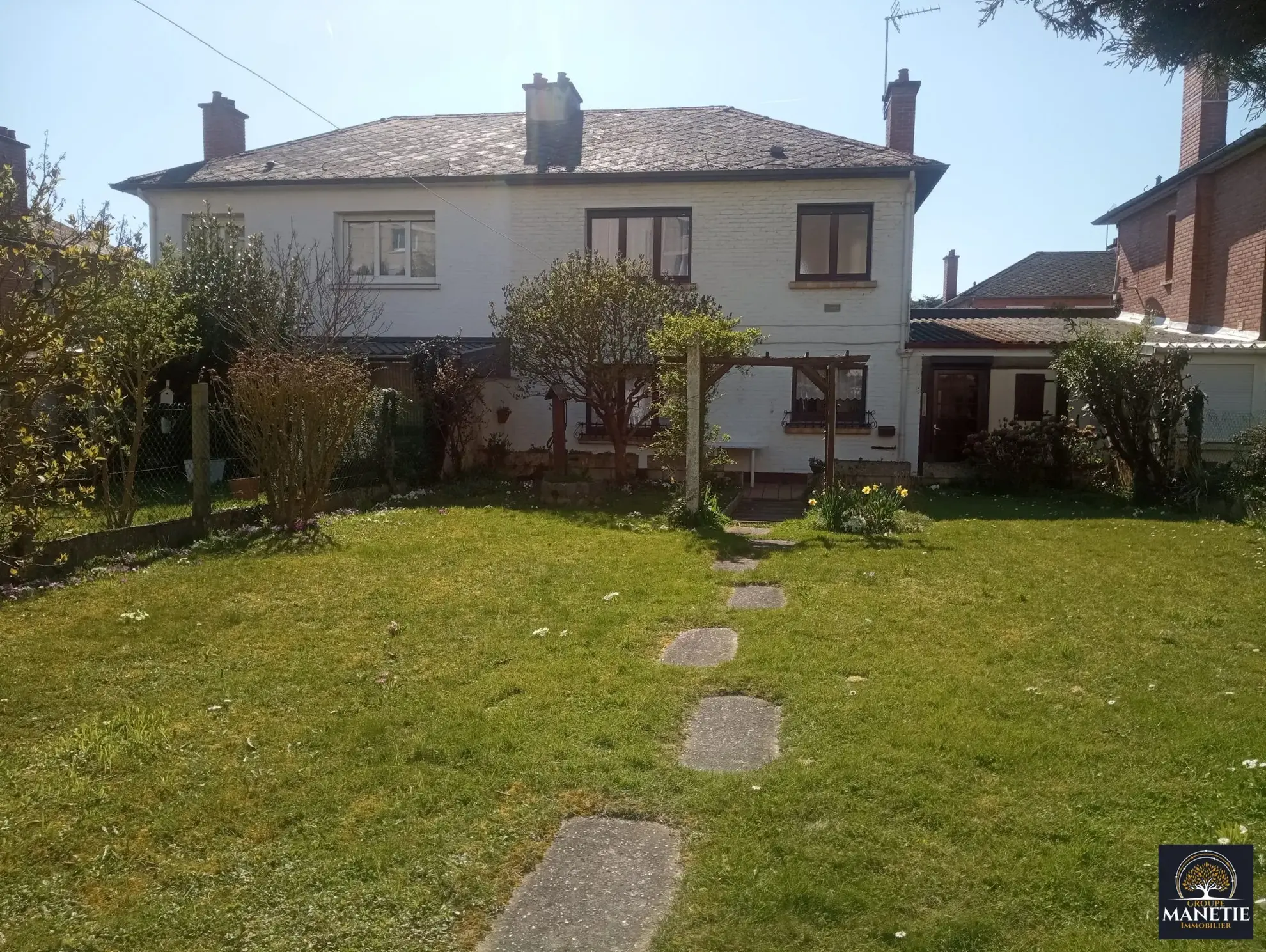 Maison 3 chambres à Arras avec terrasse et garage - Opportunité à saisir 