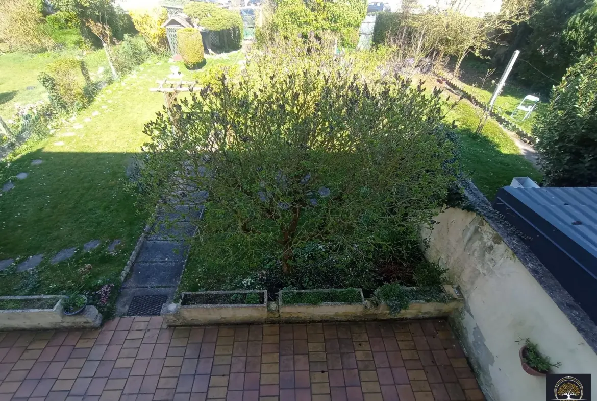 Maison 3 chambres à Arras avec terrasse et garage - Opportunité à saisir 