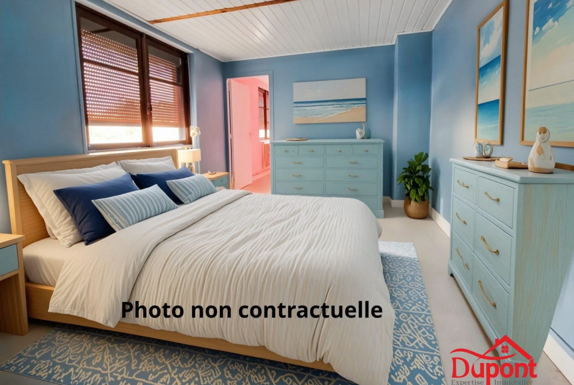 Photo non contractuelle Immeuble à Revin avec 3 appartements, idéal investisseurs ou famille 